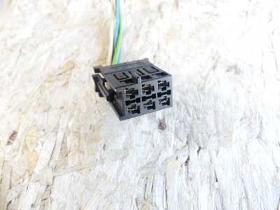 Mercedes Black 6 Pin 6 Wire Connector 22054552282